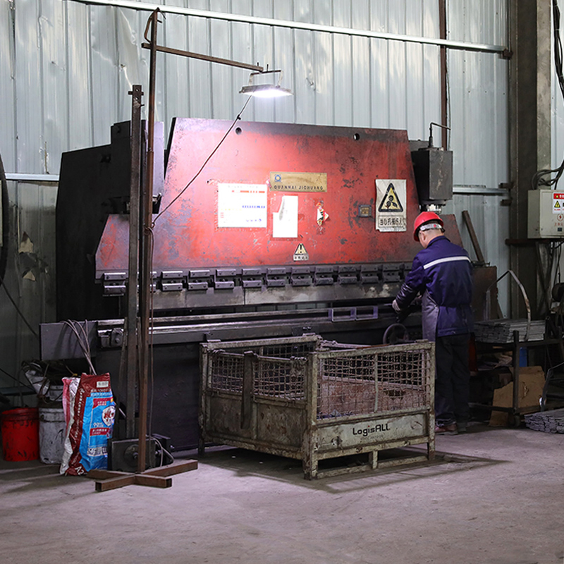 Reliable Tire Storage Solution with Moveable Heavy-Duty Tire Holder