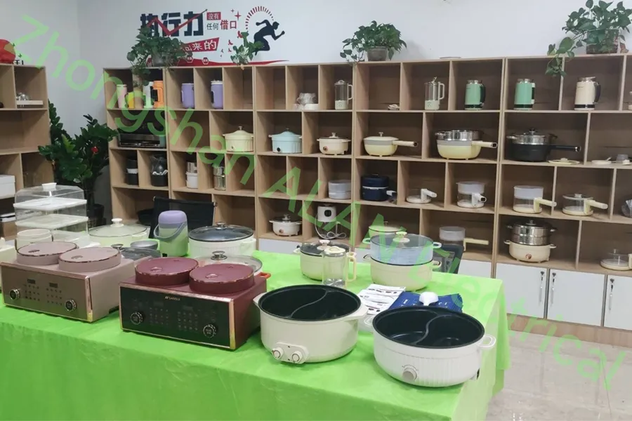 Multi-Function Cooker View 3