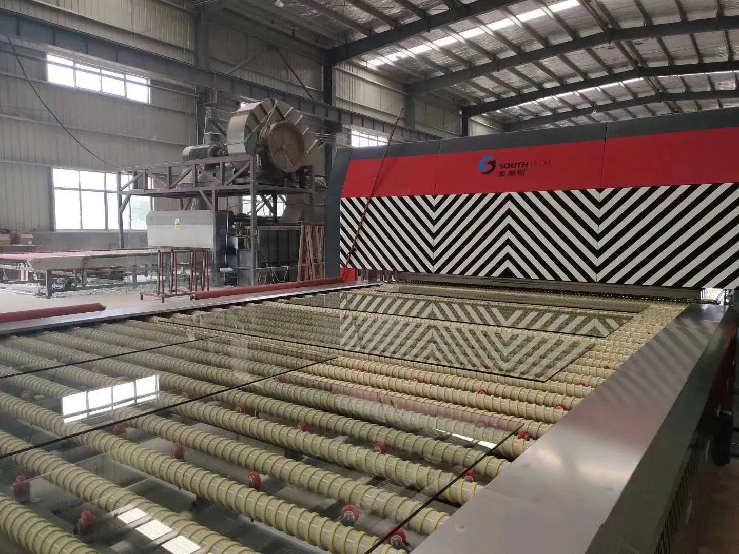 Southtech Horizontal Roller Hearth Energy Saving High Efficient Double Chamber Tempered Glass Production Equipment with Vortech Convection System Price