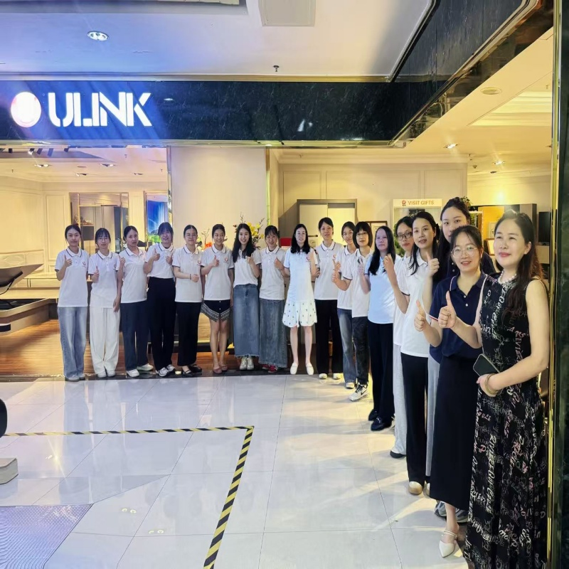 Hot Sale Elegant Wooden Customize Contrast Color Bedroom Living Room Furniture Wardrobe