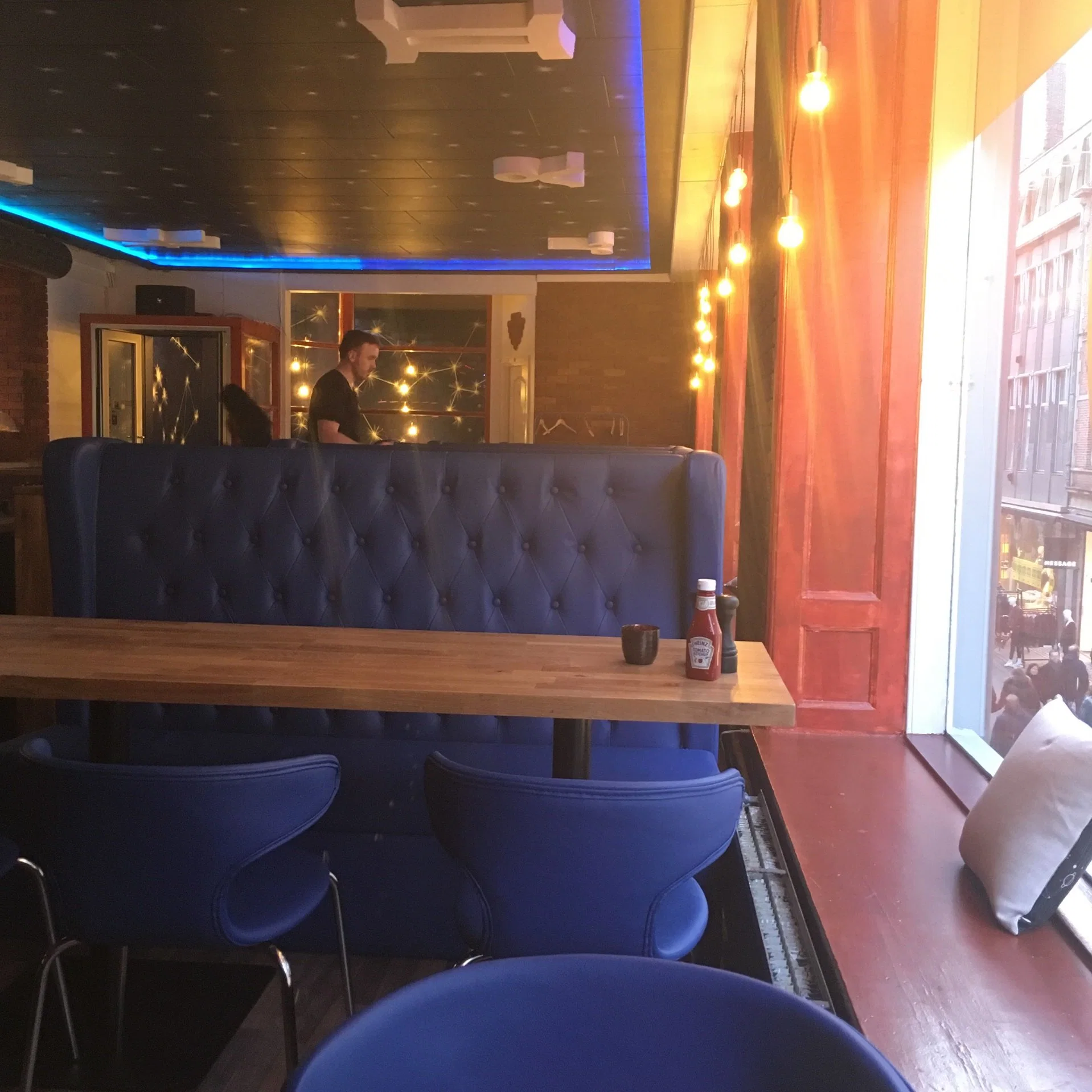 Restaurant Button Tufted Leather Customized Luxury Bar Club Booth Seating