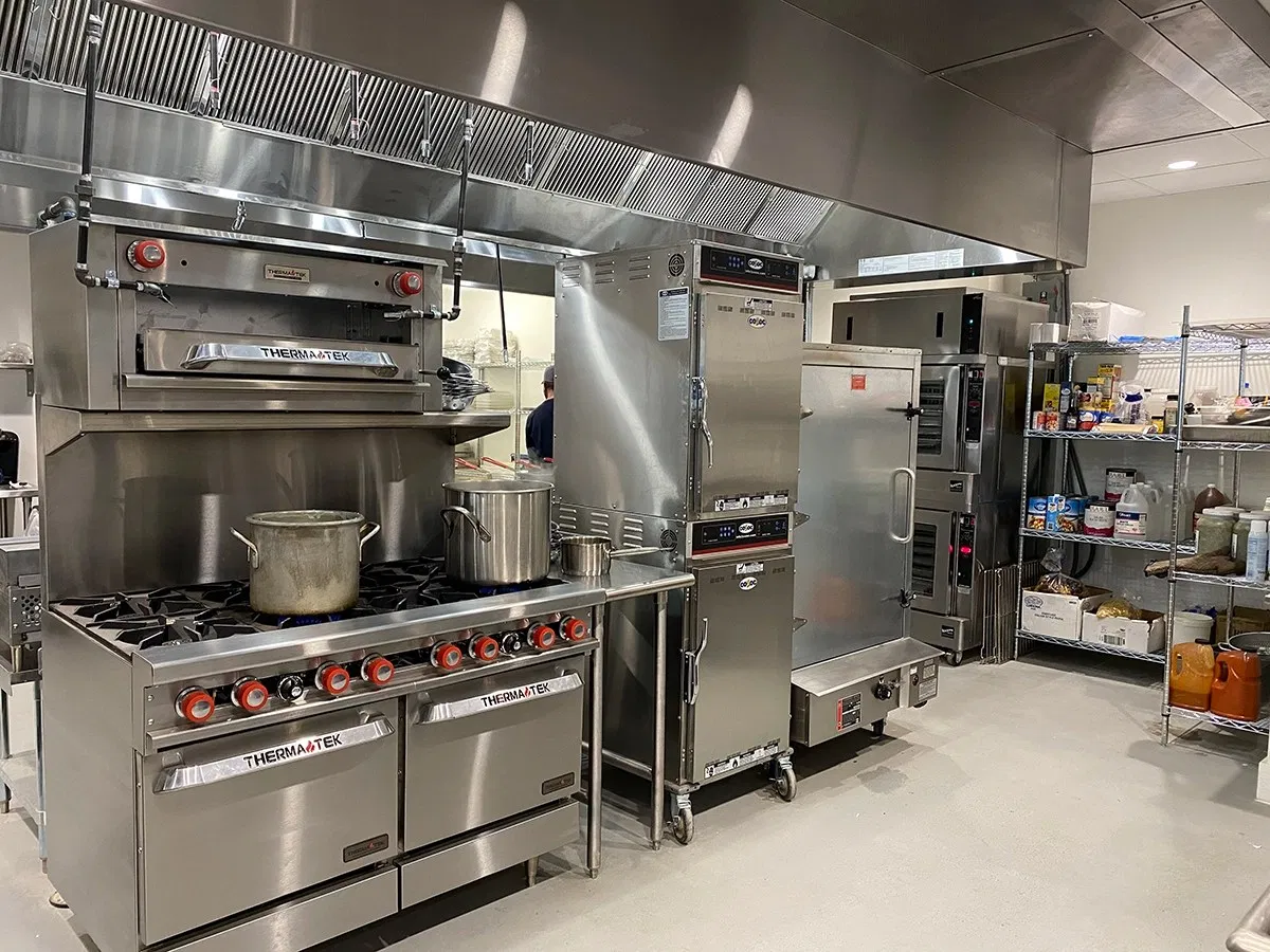 Commercial Kitchen Equipment for Hotel Food Preparation