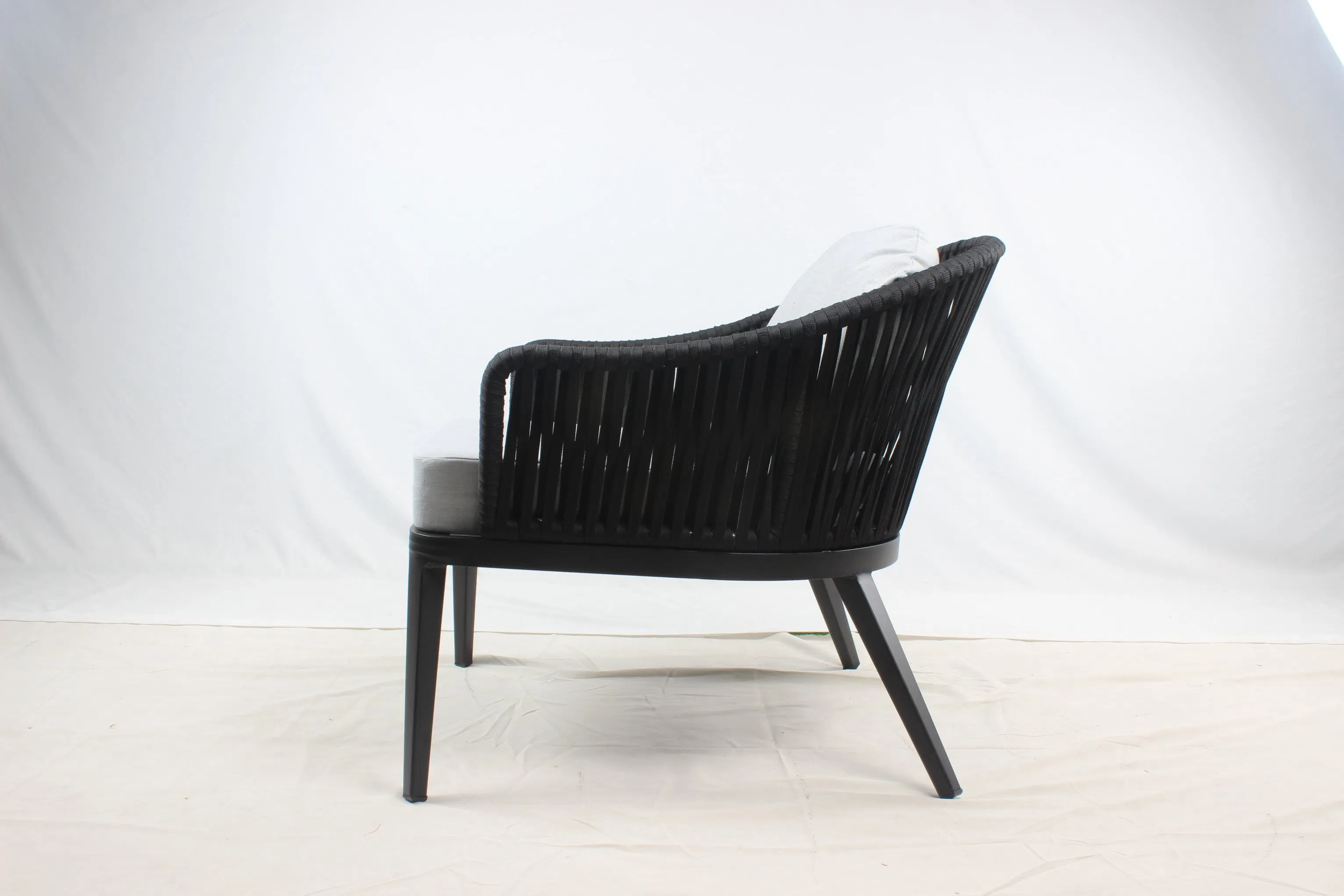 Hotel Project Leisure Rope Loom Chair Outdoor Furniture with Cushion