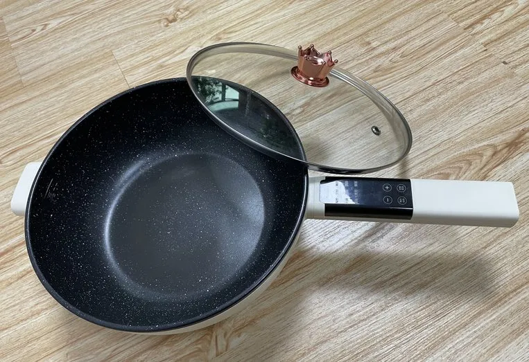 Electric Frying Pan Detail 4