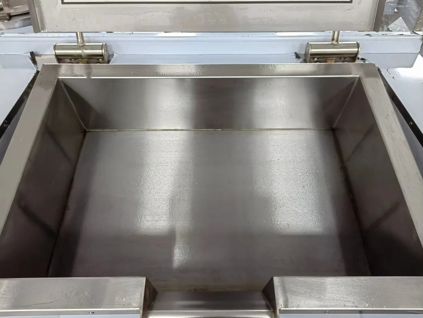 Electric Induction Tilting Braising Pan for Commercial Kitchens