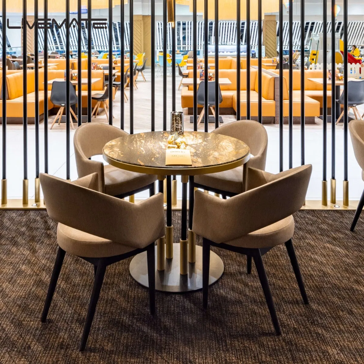 Fine Dining 5 Star Restaurant Furniture Modern Cafe Velvet Outdoor Fast Food Restaurant Tables and Chairs Set