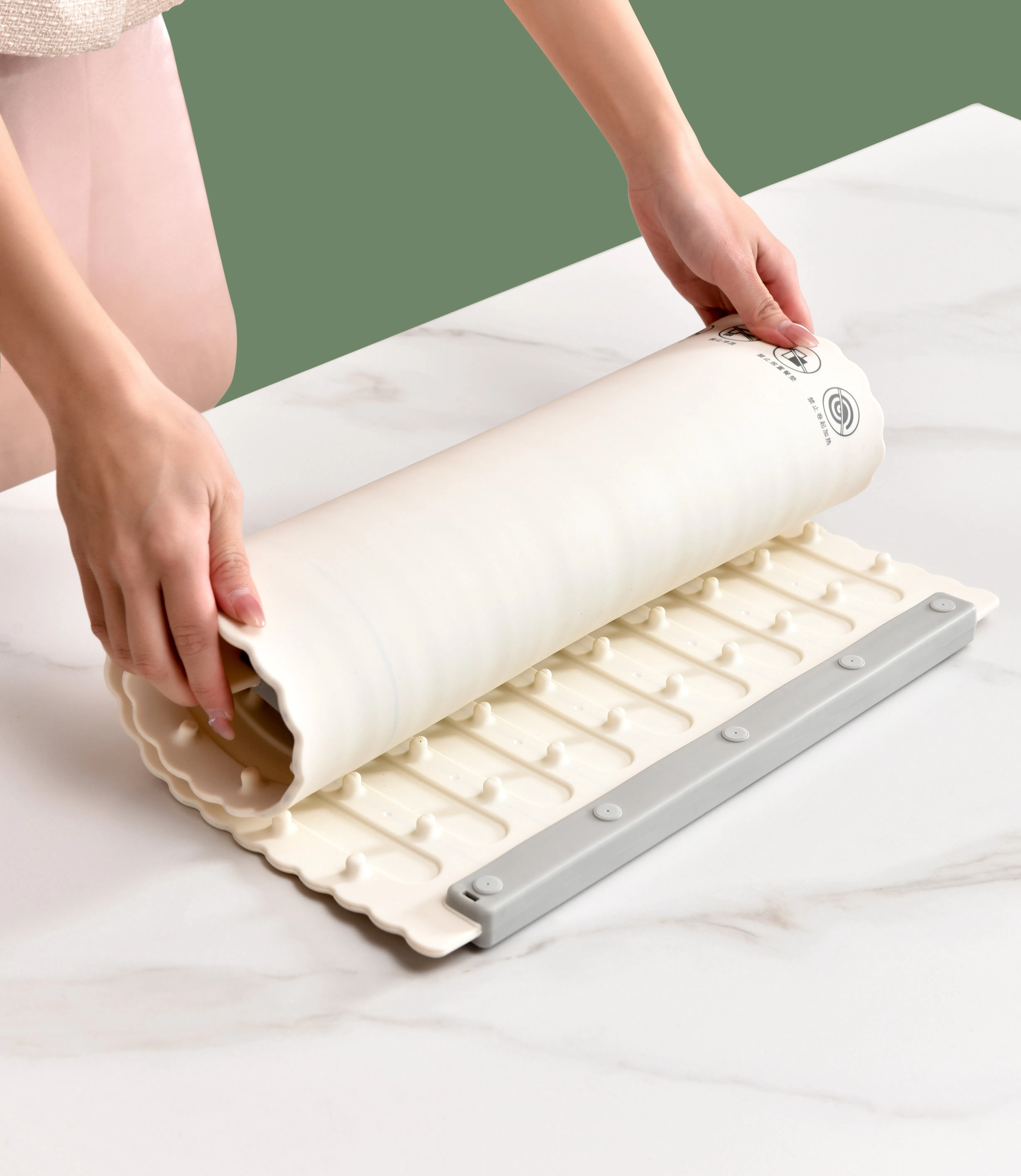 Full Surface Heating 6 Dish Silicone Large Electric Food Warmer