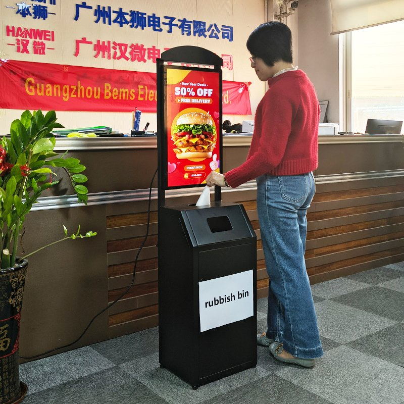 Bems Android LCD Display 23.8 Inch USB Non Touch Remote Management Smart TV Floor Standing Indoor Billboard LCD Advertising Digital Signage with Trash Can