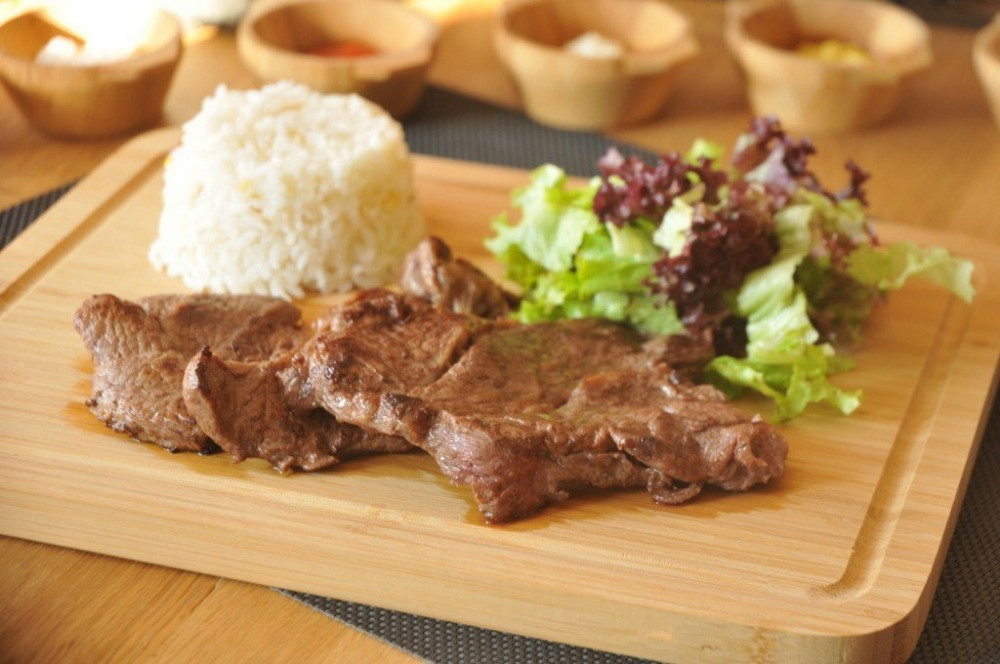 Eco-Friendly Bamboo Cutting Board with Juice Groove Feature