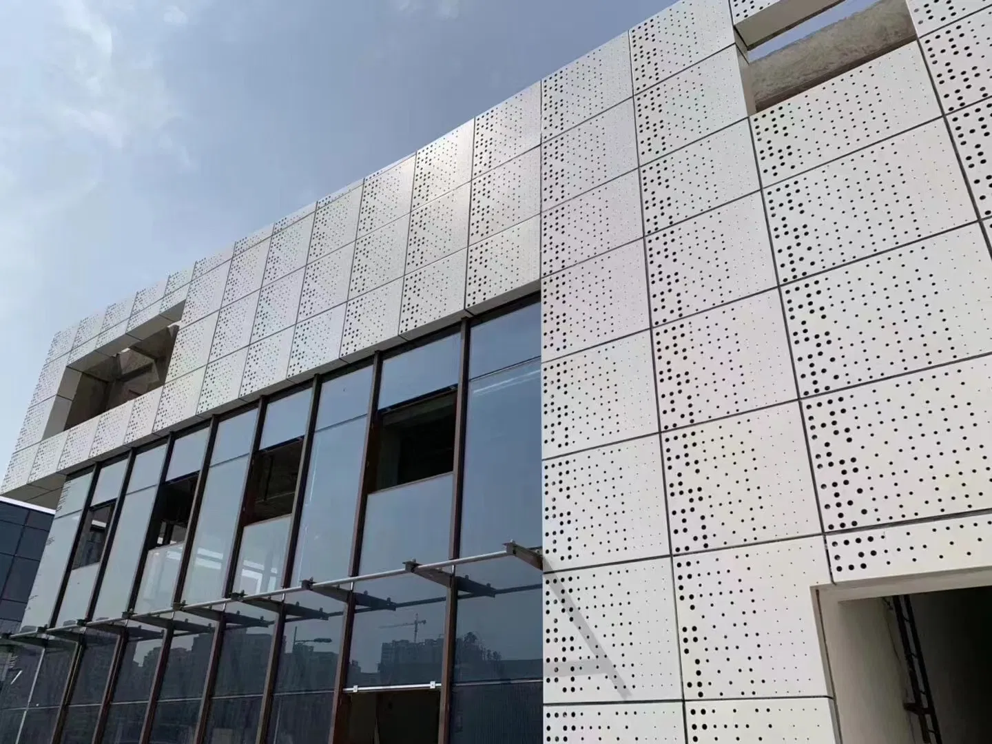 3D Building Material Aluminum Facade Laser Cutting Metal Curtain Wall Cladding Panel Decorative Perforated/Carved Board