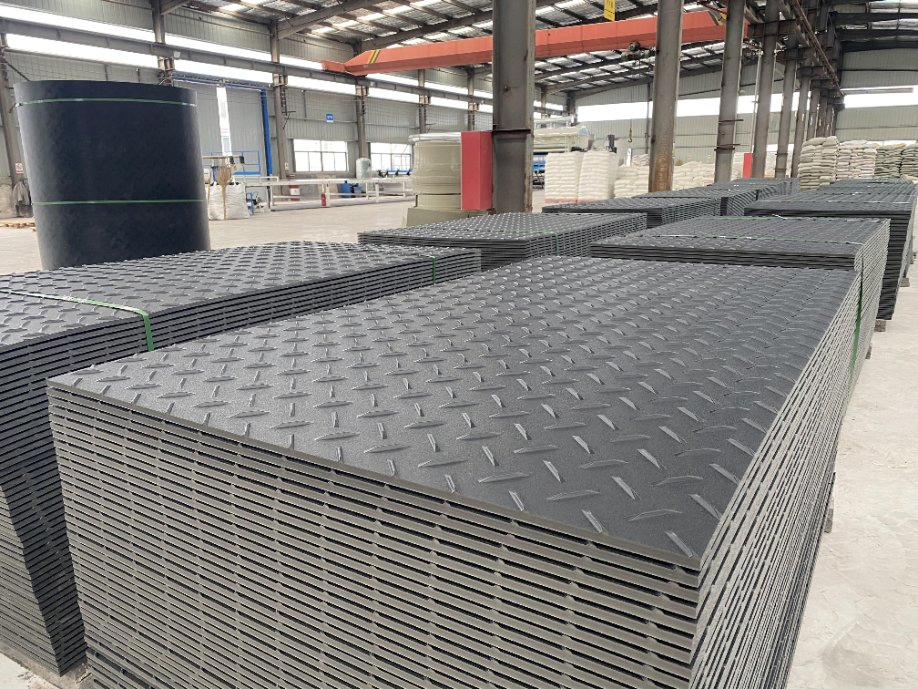 Durable Ground Protection Mat Paving Slab 4X8FT Size Factory Direct Supply Custom Cut Non-Slip PE Ground Guard Mat HDPE/PP/PE Lawn Protection Mat