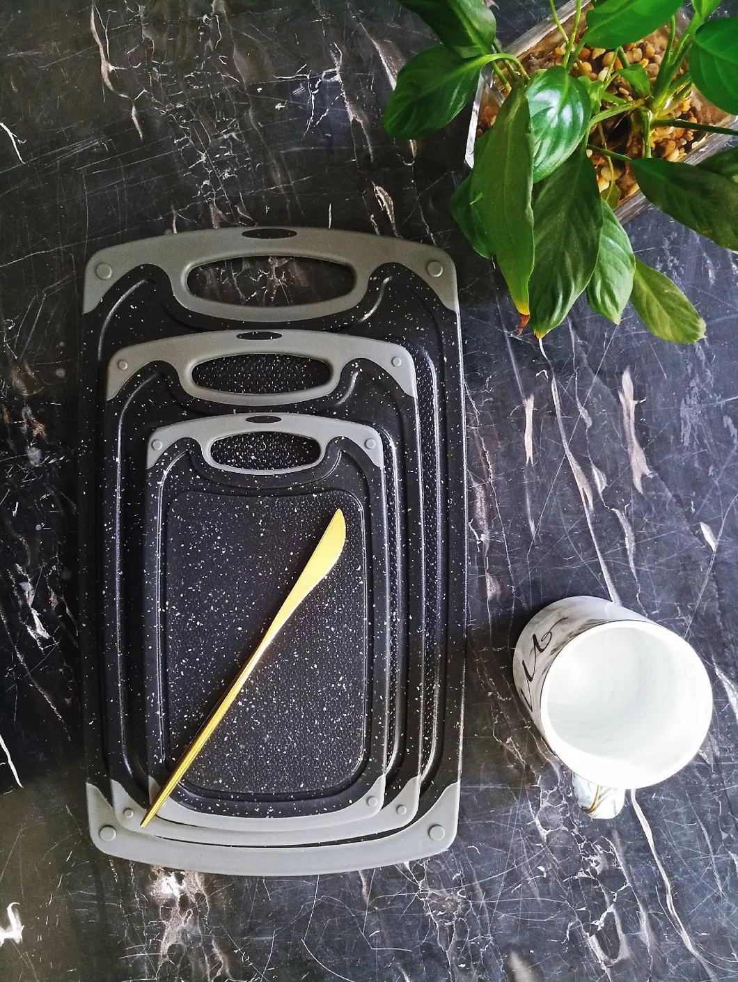 Cutting Board Detail 1