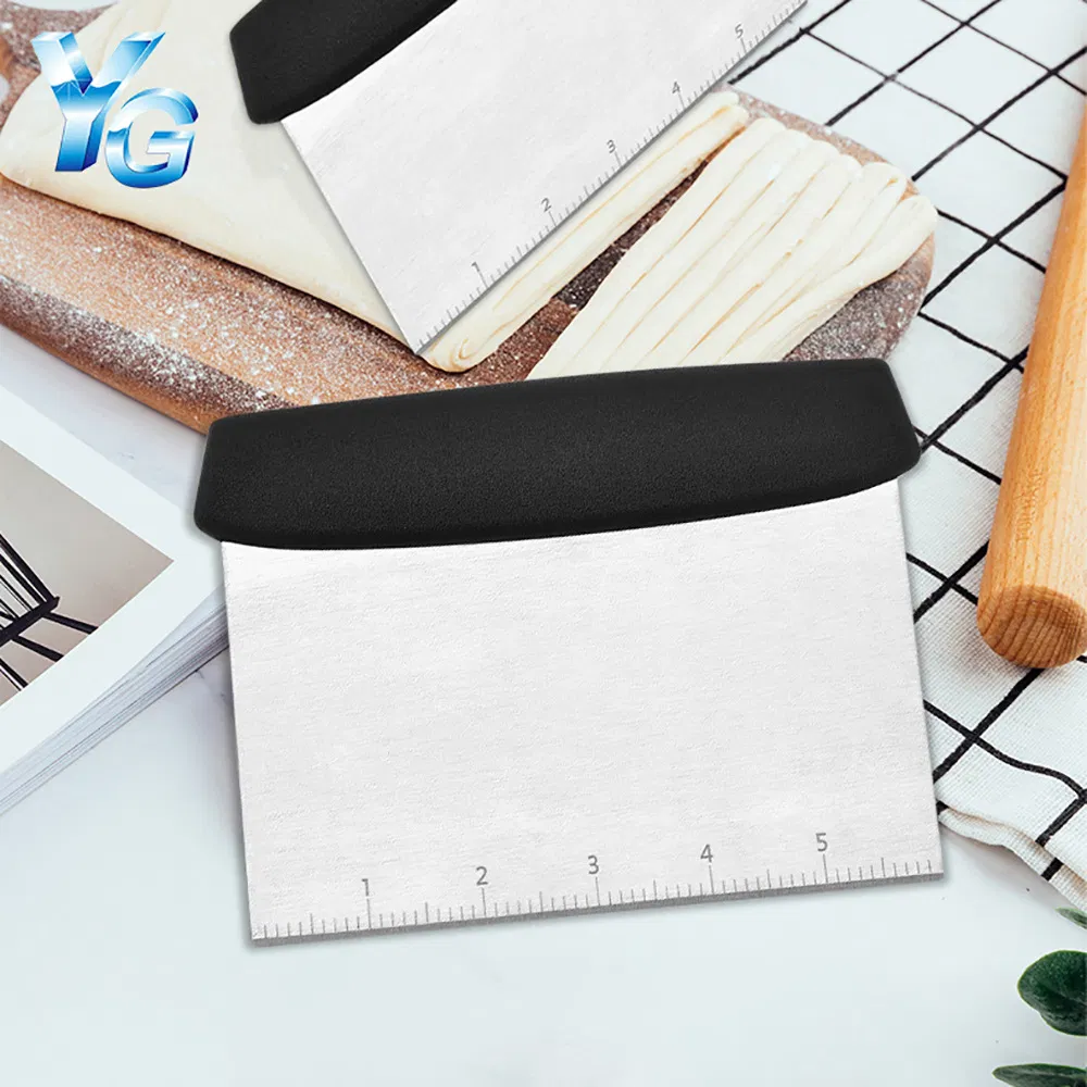 Factory Wholesale Stainless Steel Pizza Dough Cutter Chopper Bread Scraper with Plastic Handle for Baking