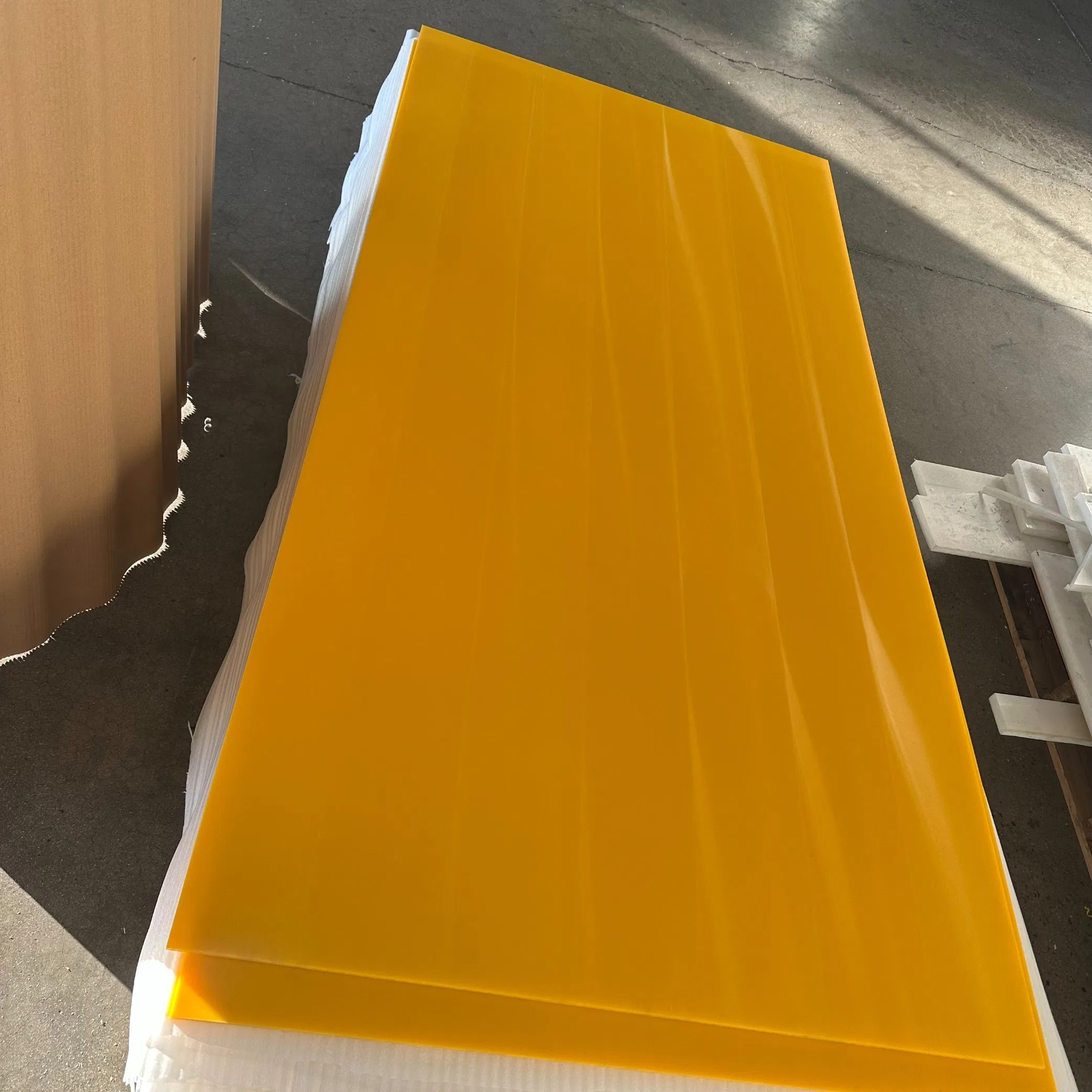 Premium Multi-Purpose UHMWPE Plastic Cutting Board for Kitchens
