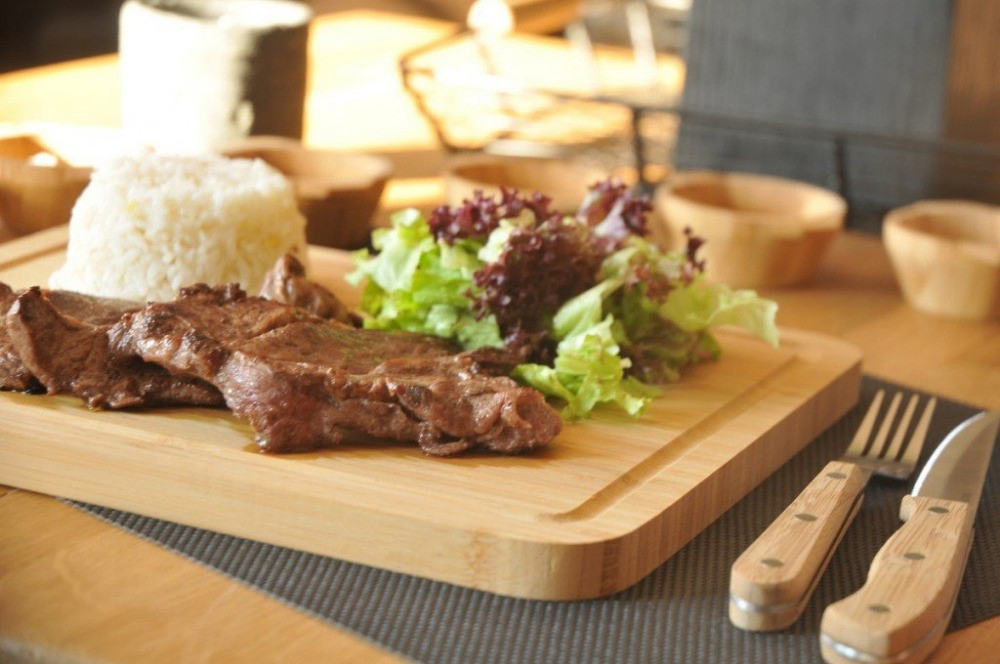 Eco-Friendly Bamboo Cutting Board with Juice Groove Feature