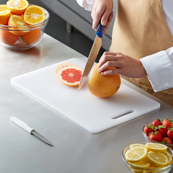 Color-Coded Double-Sided 43X27X1cm Rectangle Plastic Cutting Board with Handle in Kitchenware