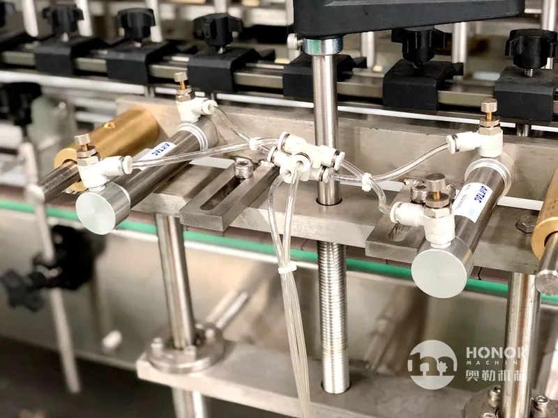 High-Efficiency Capping Device for Sterile Soybean Oil Filling