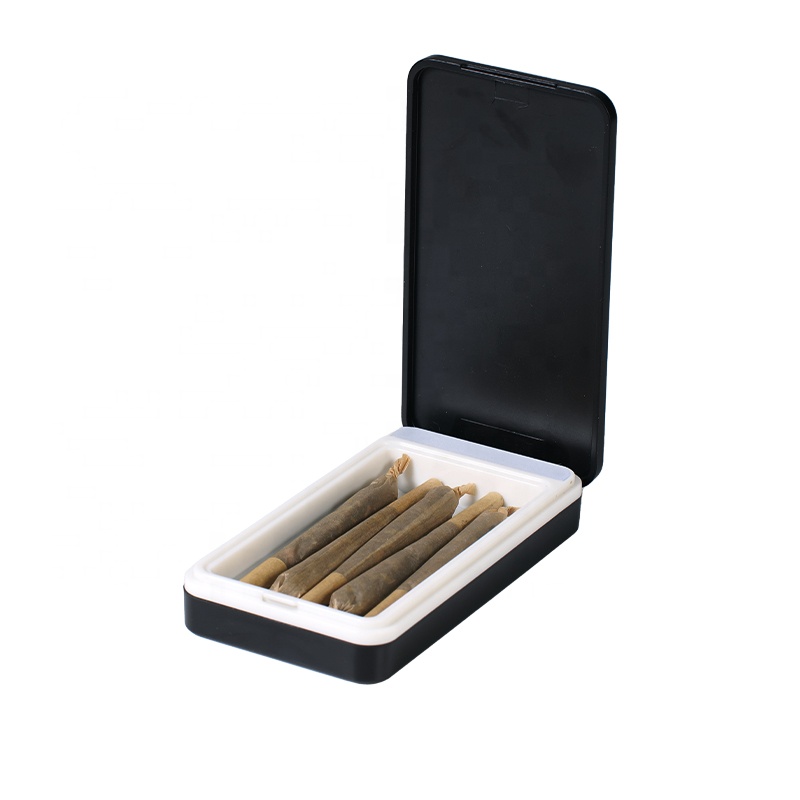 WOWO TECH Private Label Flip Open Storage Box for Cigarettes Portable LED Light USB Rechargeable Flameless Cigarette Case