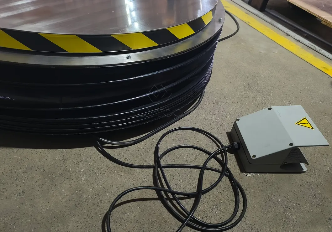 SS304 Stainless Steel Rotary Lift Table Detail