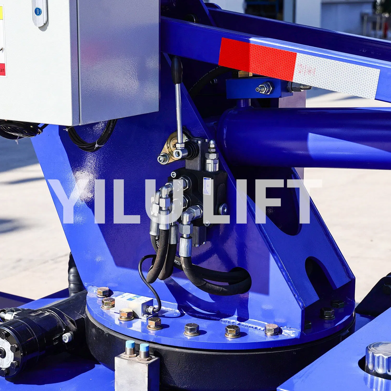 10m to 24m Electric Movable Aerial Manlift Cherry Picker with Towable Tow-Ball