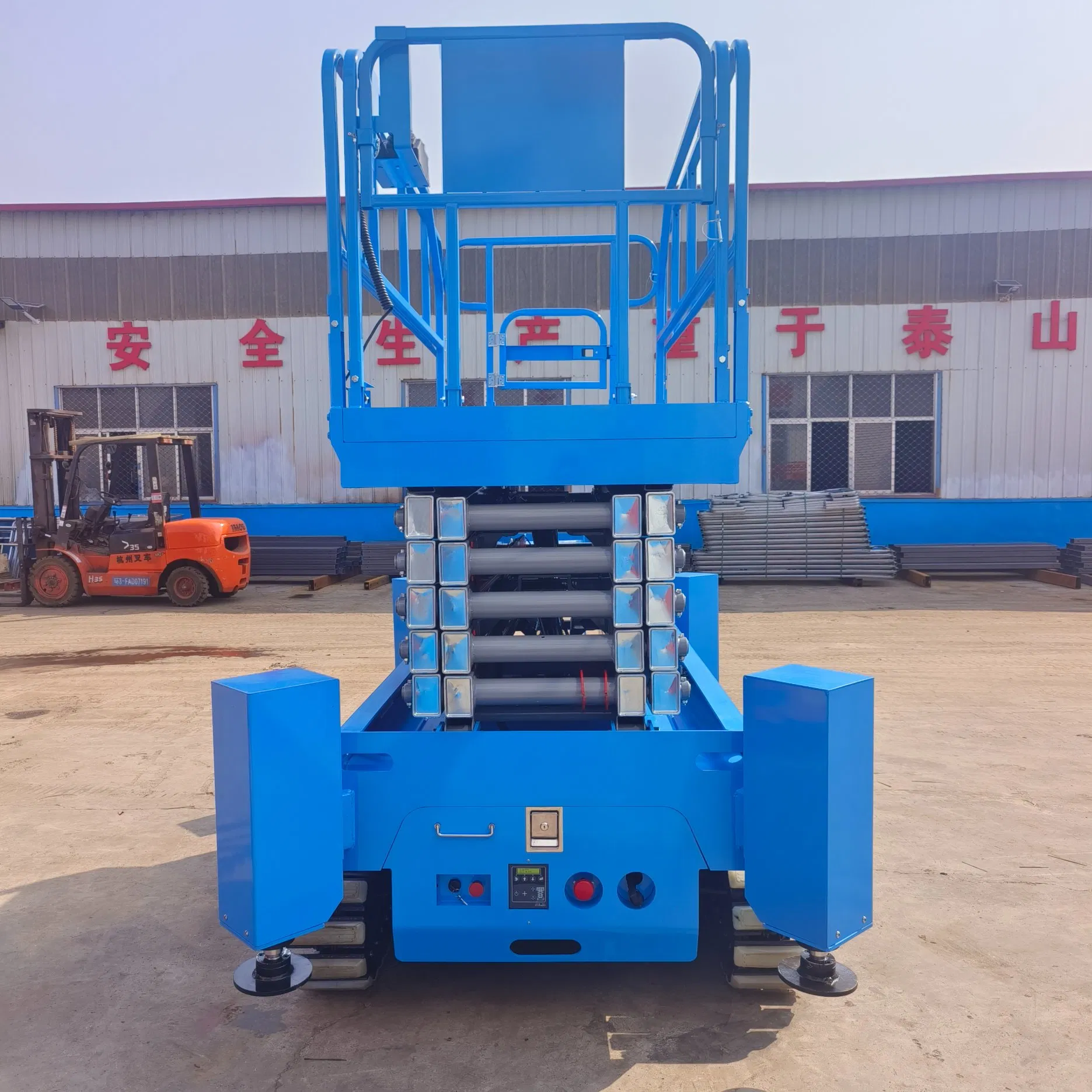 Rough Terrain Manufacturer Hydraulic Crawler Tracked Scissor Lifts with Track