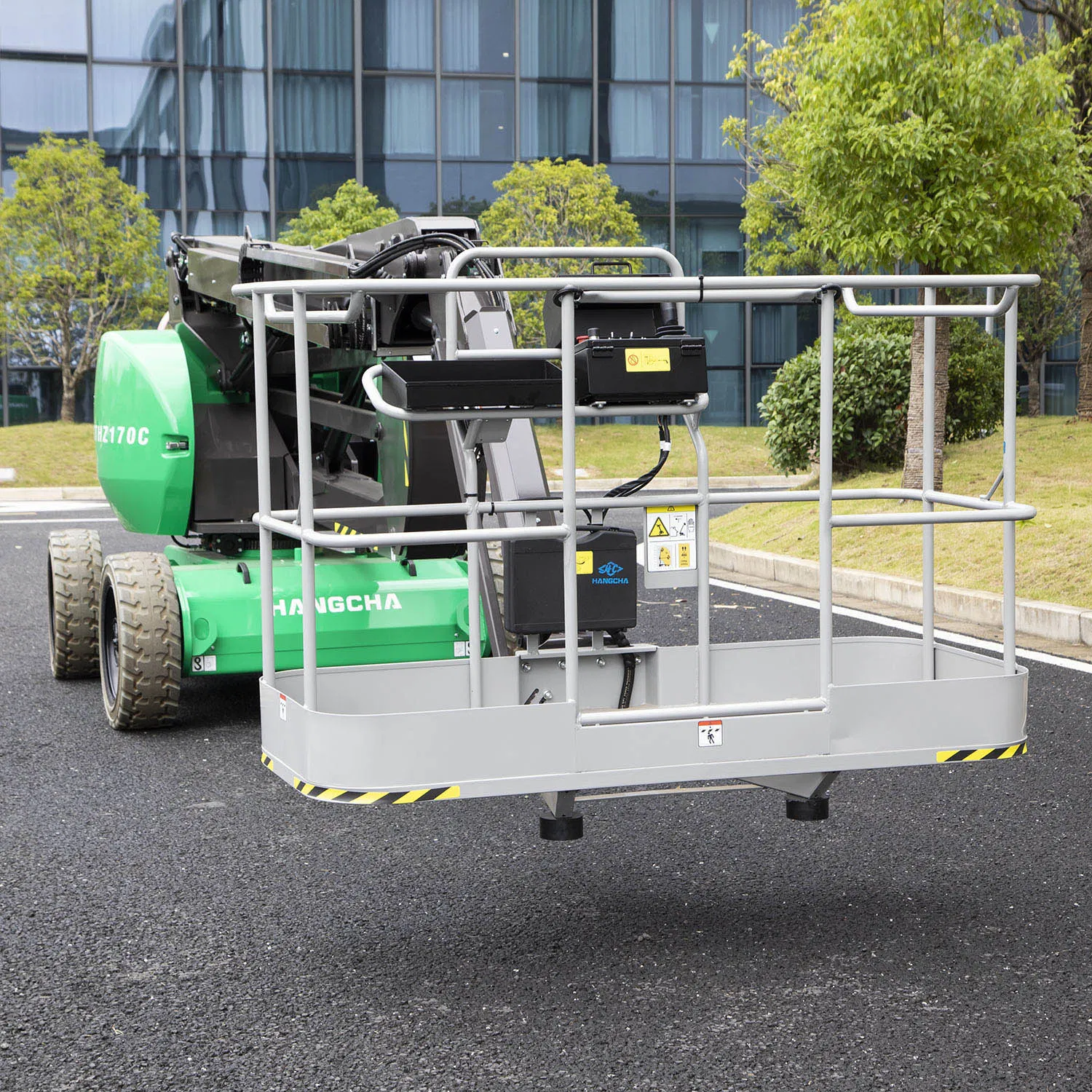 High Torque Articulated Platform Articulating Boom Lift for Retail Hotels Cable Sling