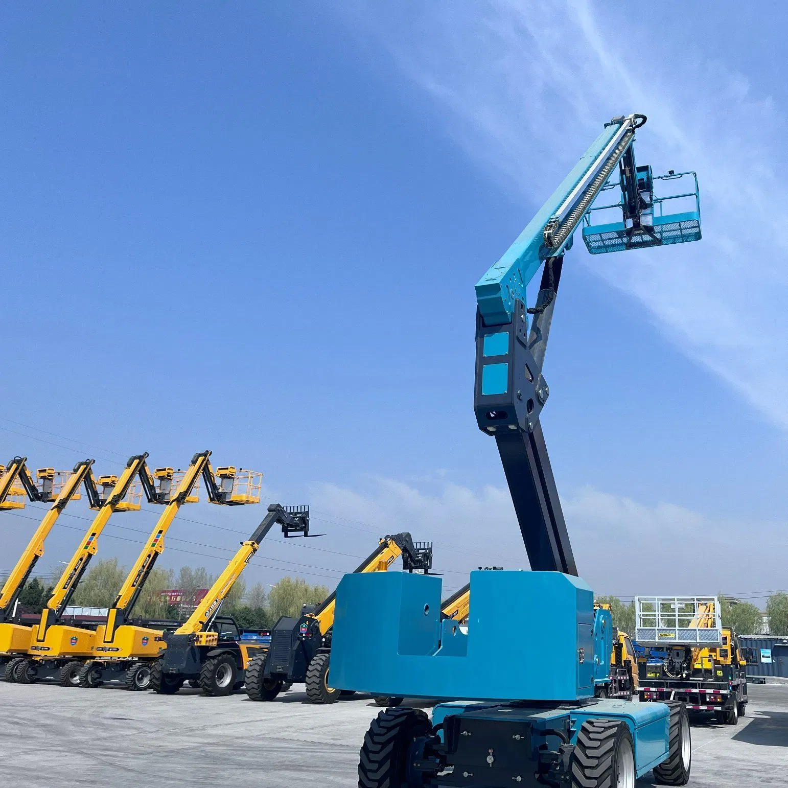 High-Altitude Electric Articulated Boom Lift Truck for Aerial Work