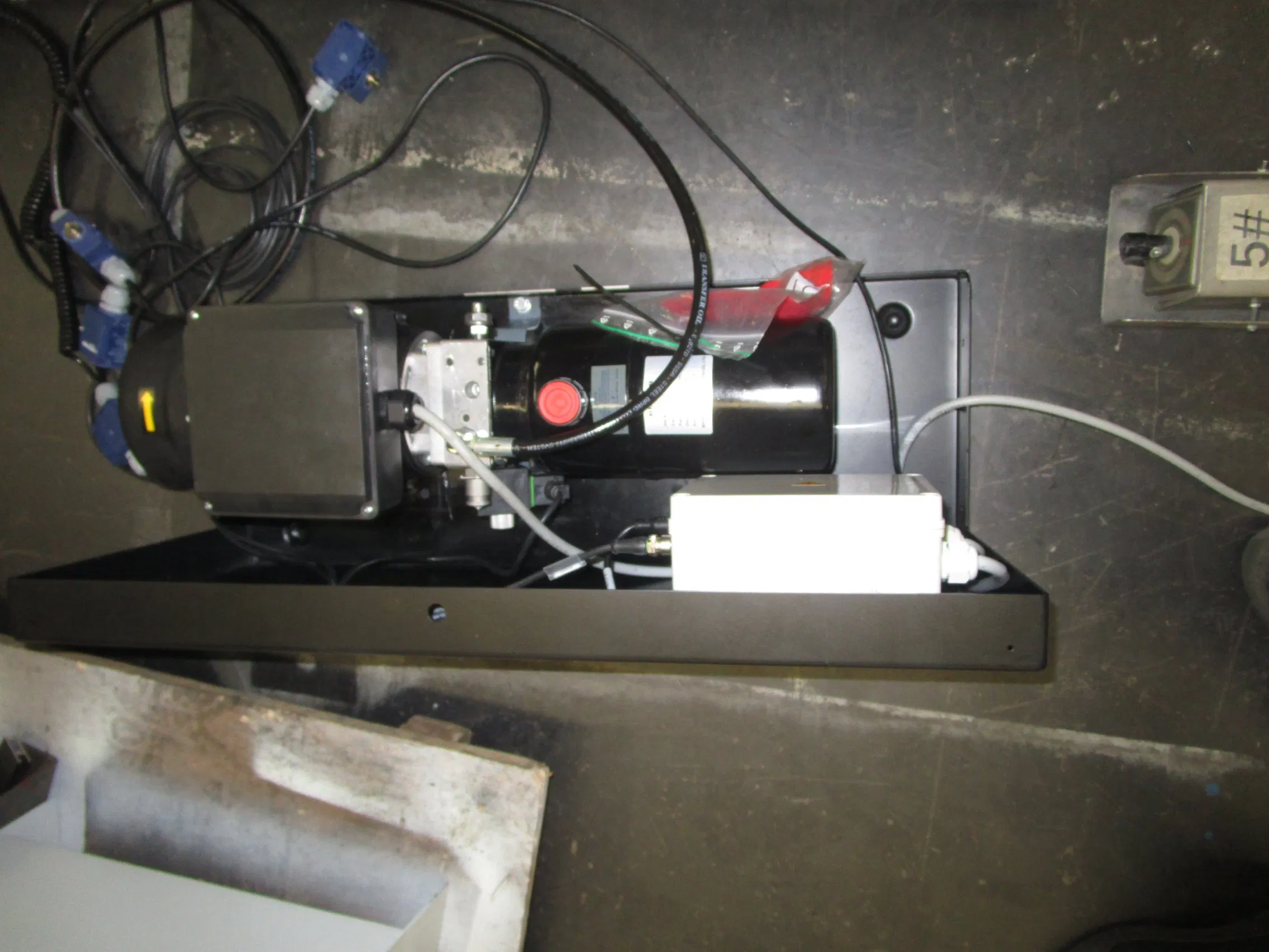 U Shape E Shape Low Profile Electric Hydraulic Scissor Lift Table with CE