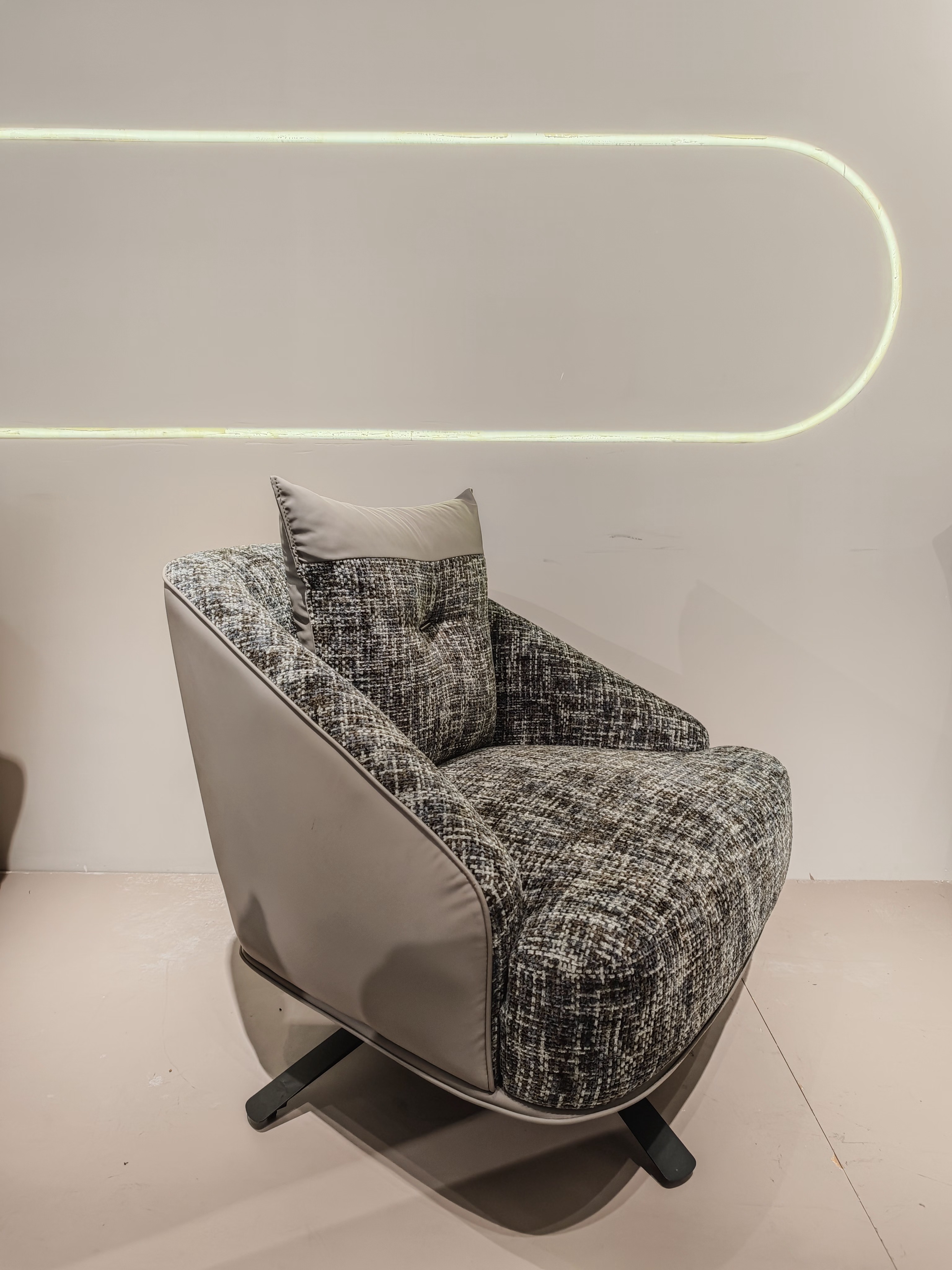 Modern Customized Color Accent Armchair Swivel Reclining Soft Ergonomic Leisure Chair Steel Frame Cotton Cover for Living Room
