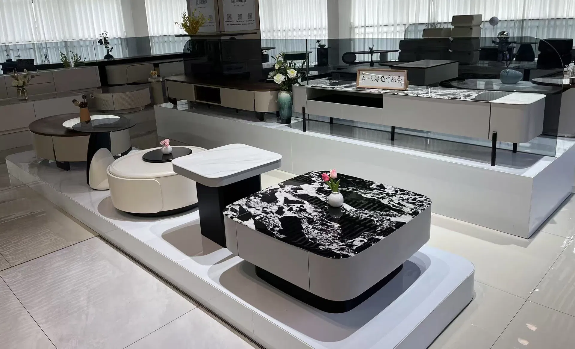 High-End Oval Light Luxury Premium Minimalist Glass Coffee Table