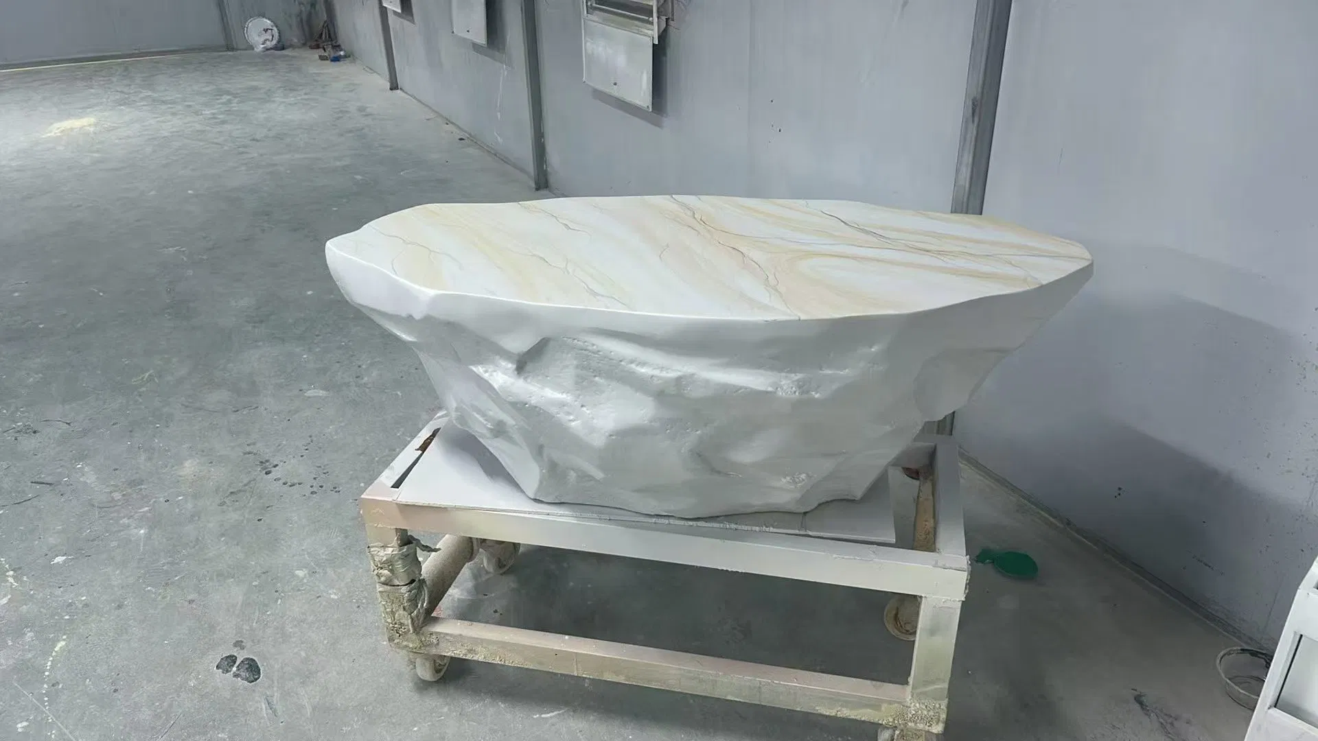 Indoor Waterproof Anti-Corrosion FRP Stone Look Irregular Coffee Table, Modern Sofa Side End Table for Home Homestay Project