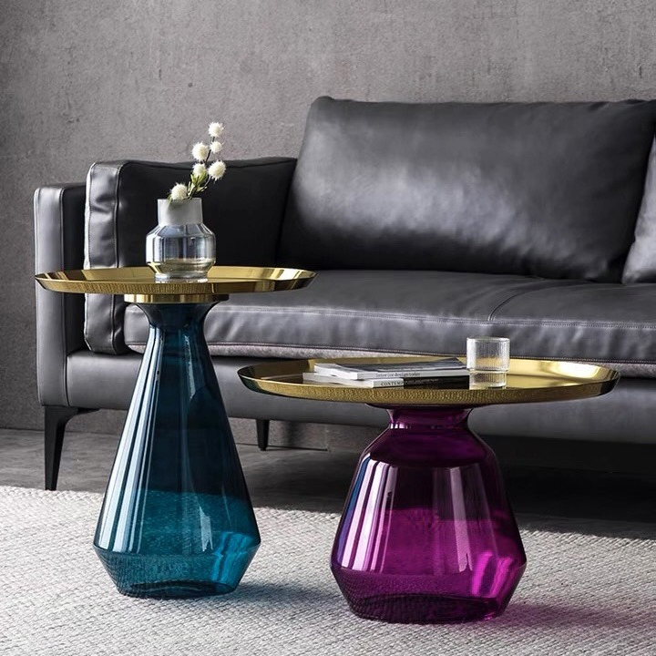 Simple Colored Glass Coffee Table with a Luxurious and High-End Feel Sofa Side Table