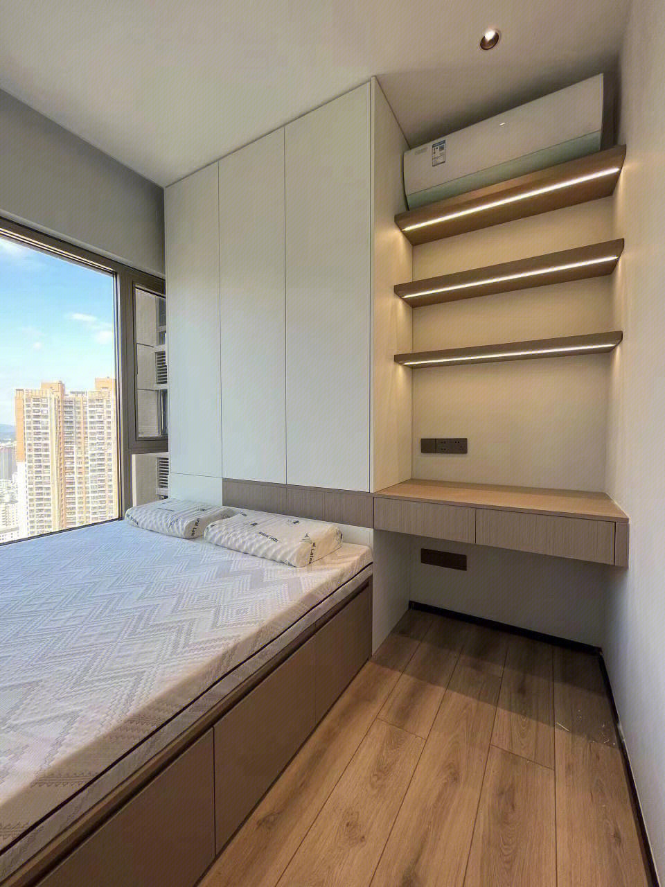 Custom Modern Solid Wood Space-Saving Bedroom Furniture Set Wardrobe Storage Cabinet Tatami Irregular Arc Bed Whole House Design