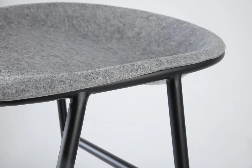 Modern Design Metal Legs Detail
