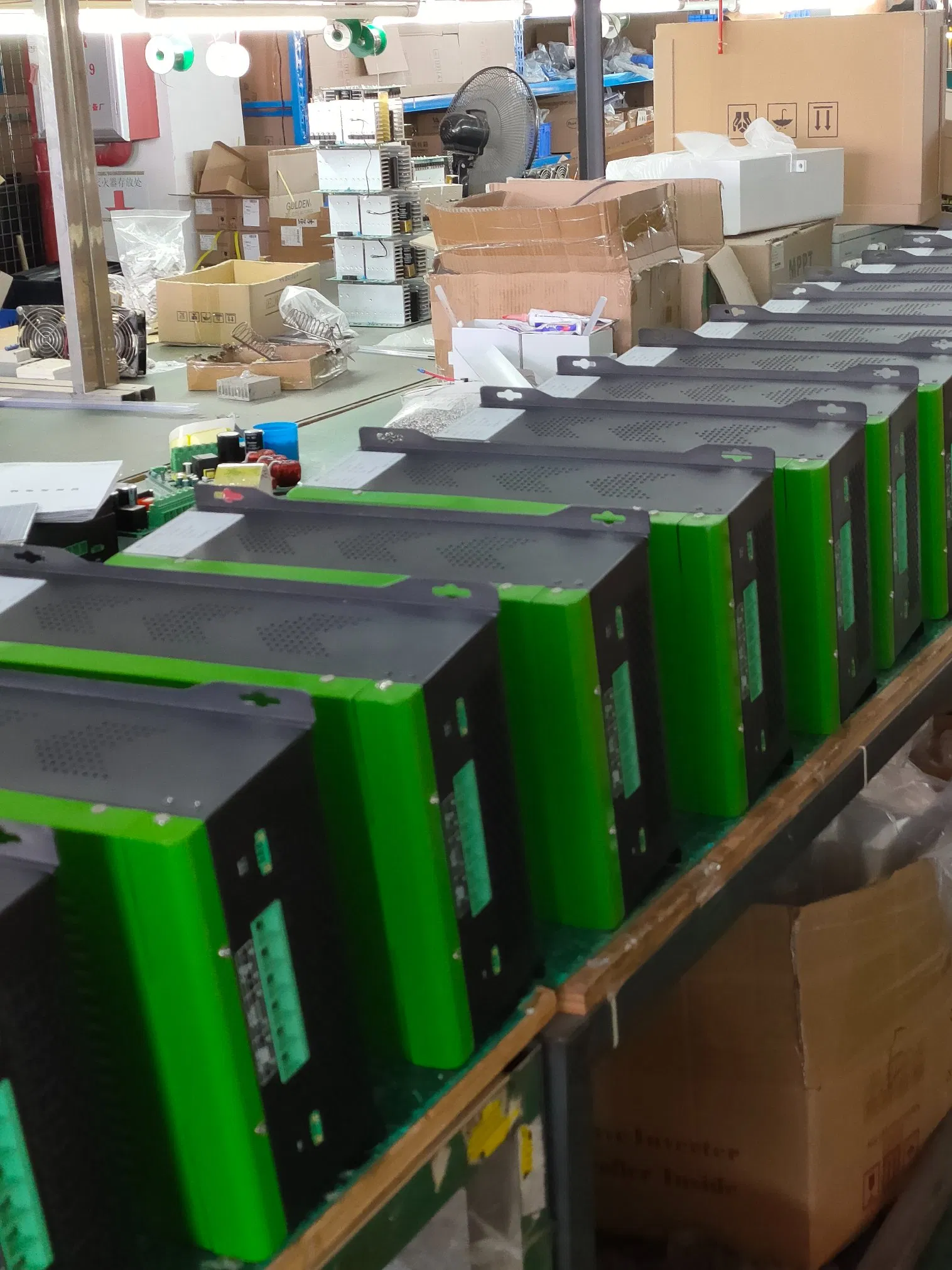 1500W 24V30A Inversor Central de Corriente Continua Solar para Sistema de Energía 2000W 3000W 4000W 6000W