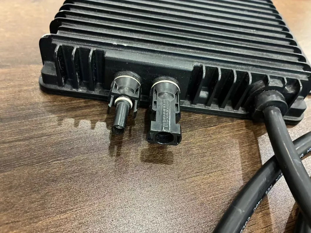 Microinversor Solar Pequeño para Sistema de Energía Solar Doméstico IP67