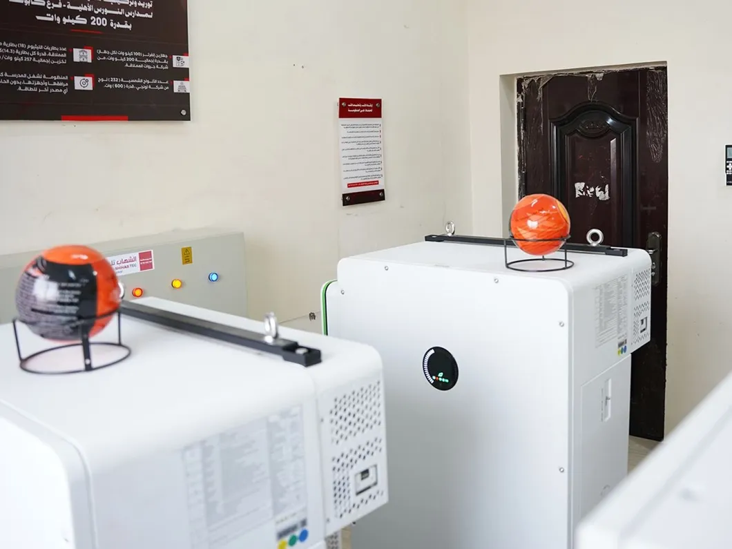 Inversor Híbrido Solar Growatt Trifásico Conectado a la Red Inversor Bidireccional 50kw 100kw Inversor de Potencia DC AC Híbrido Growatt para Generador Solar Comercial Ess