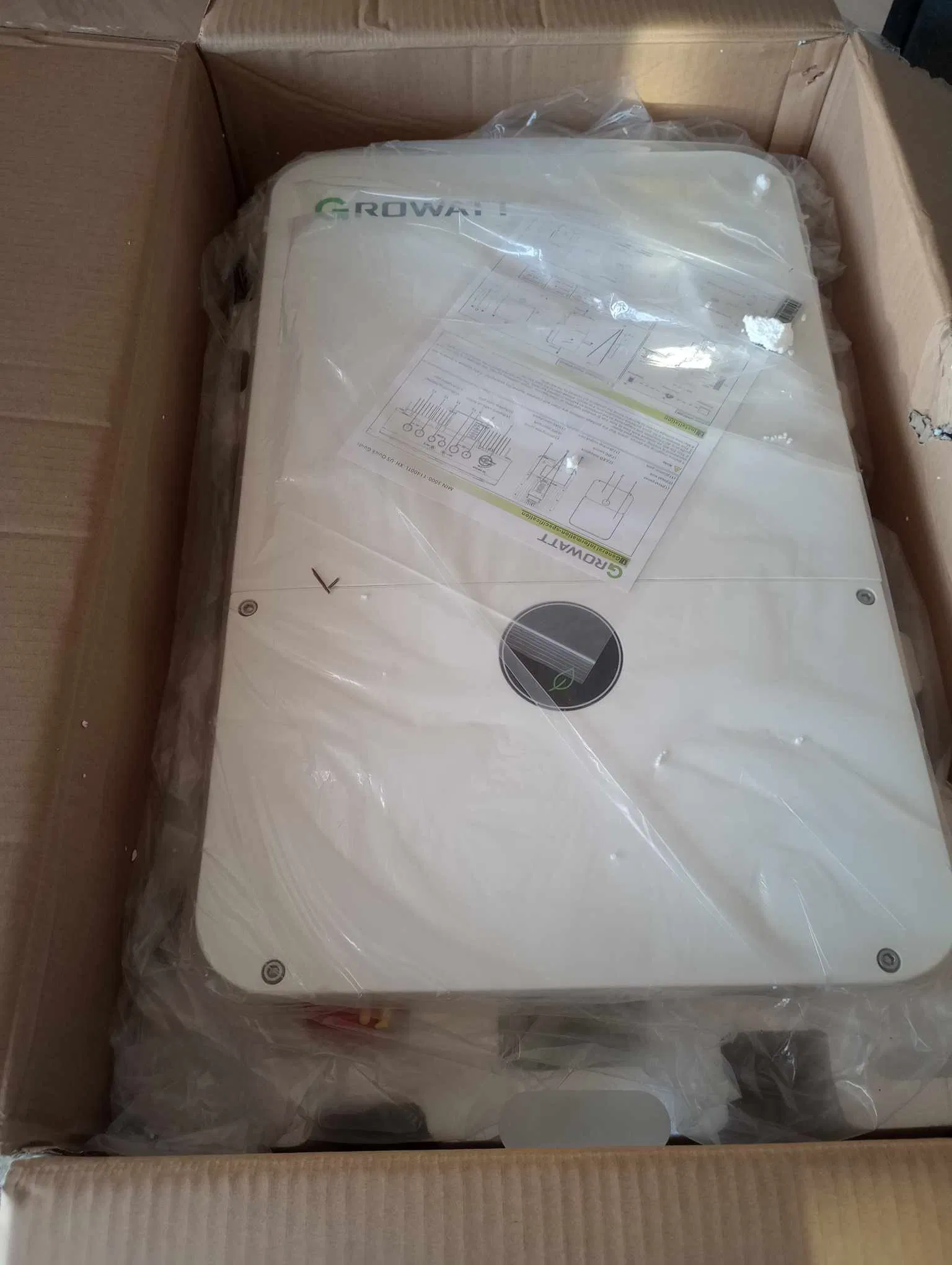 Inversor Solar Growatt Min 11400tl-Xh-Us Certificado UL Listo para Batería Almacenamiento Residencial en Red 11.4kw