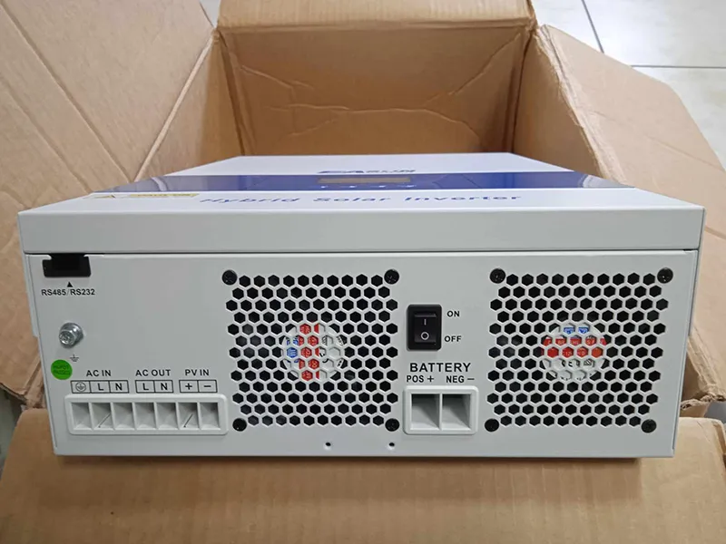Inversor Solar Híbrido de Onda Sinusoidal Pura de Fase Única Montado en Pared MPPT WiFi de Alta Eficiencia 4kVA 3.6kw 24V