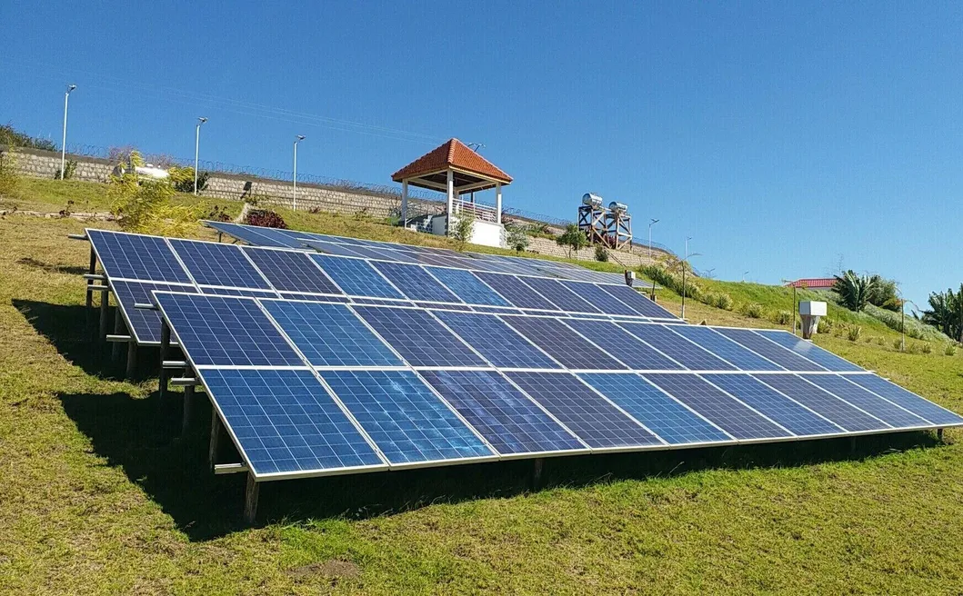 Inversor Solar Híbrido Residencial Monofásico Instalación 3