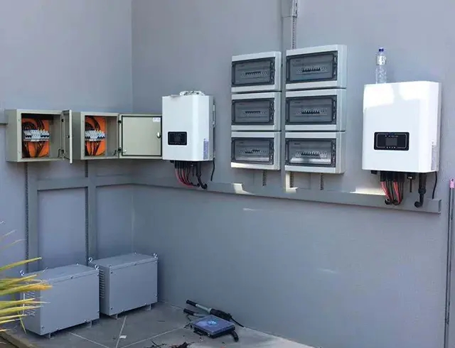 Deye Sun-23/25/30K-G04-LV 25kw 30kw 3 Fase 4 MPPT Baja Tensión en Inversor Solar de Red