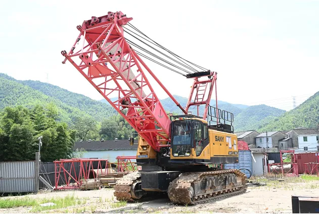 90ton Grúa de oruga usada para construcción