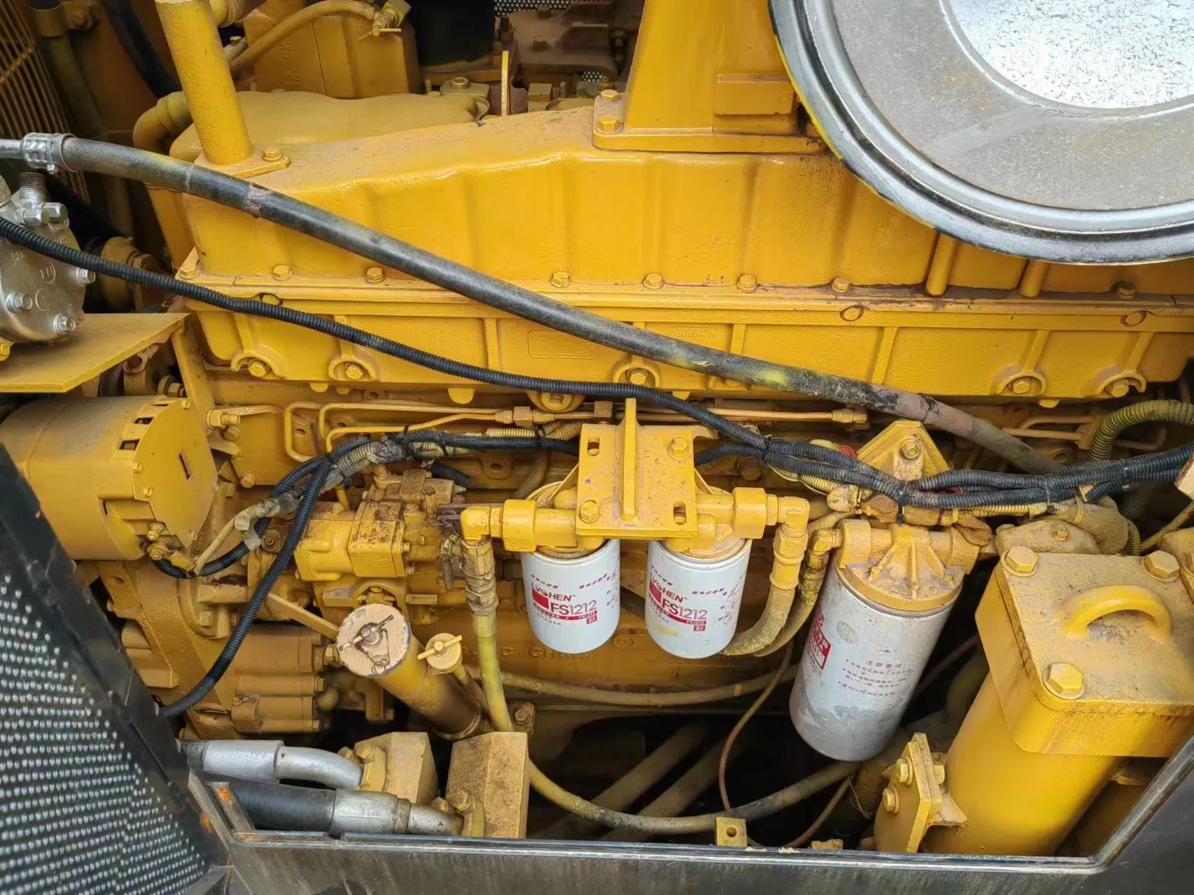 Bulldozer de orugas Shantui usado SD32. Año 2022
