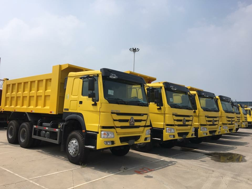 Camión volquete articulado HOWO usado para transporte de arena y piedra pesada 371HP 375HP 6X4 Camiones usados de cantera