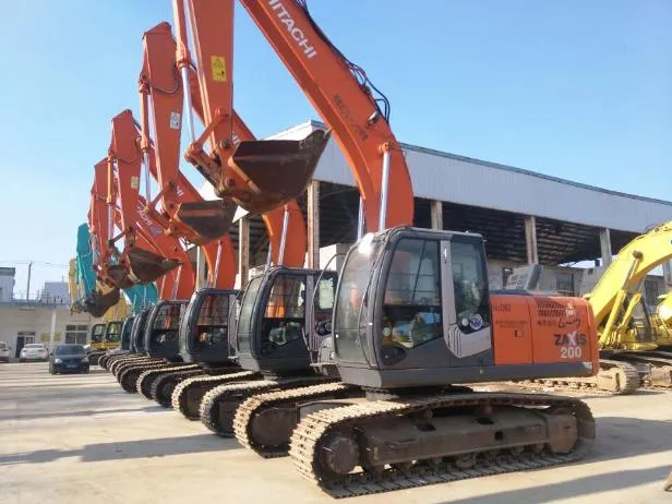Miniexcavadora Kobelco en terreno