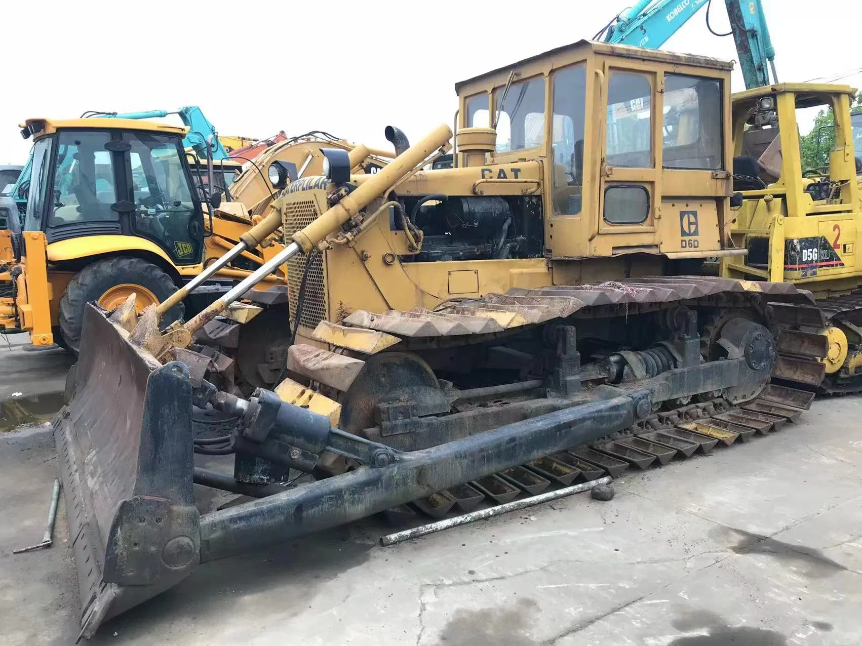 Bulldozer Crawler Cat D6d de segunda mano para venta en pantano