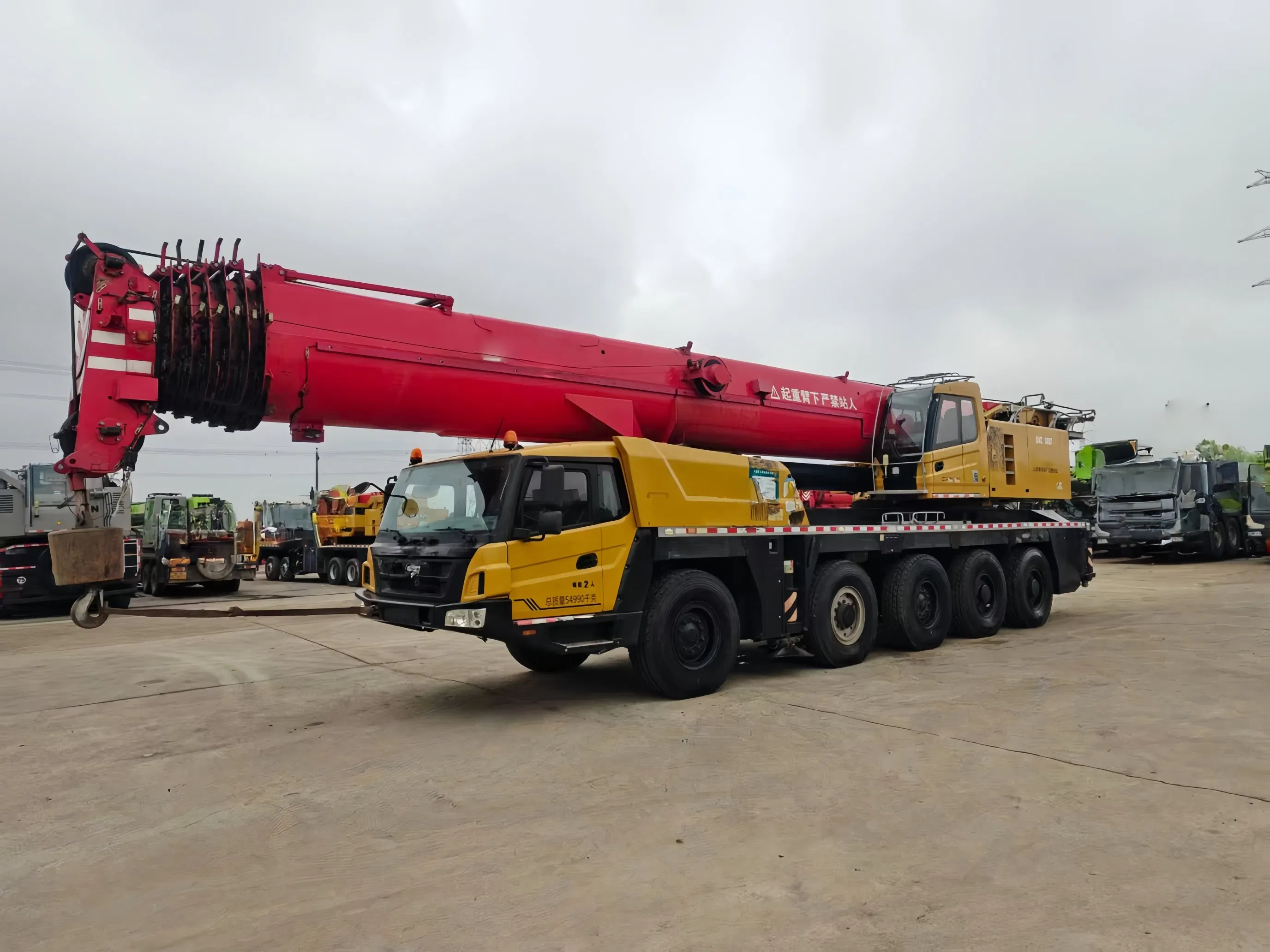 Vender el 75 brazo principal del medidor y 54.5-Ton contrapeso del 2021 modelo San_Y Sac1300t2 grúa todo terreno usada