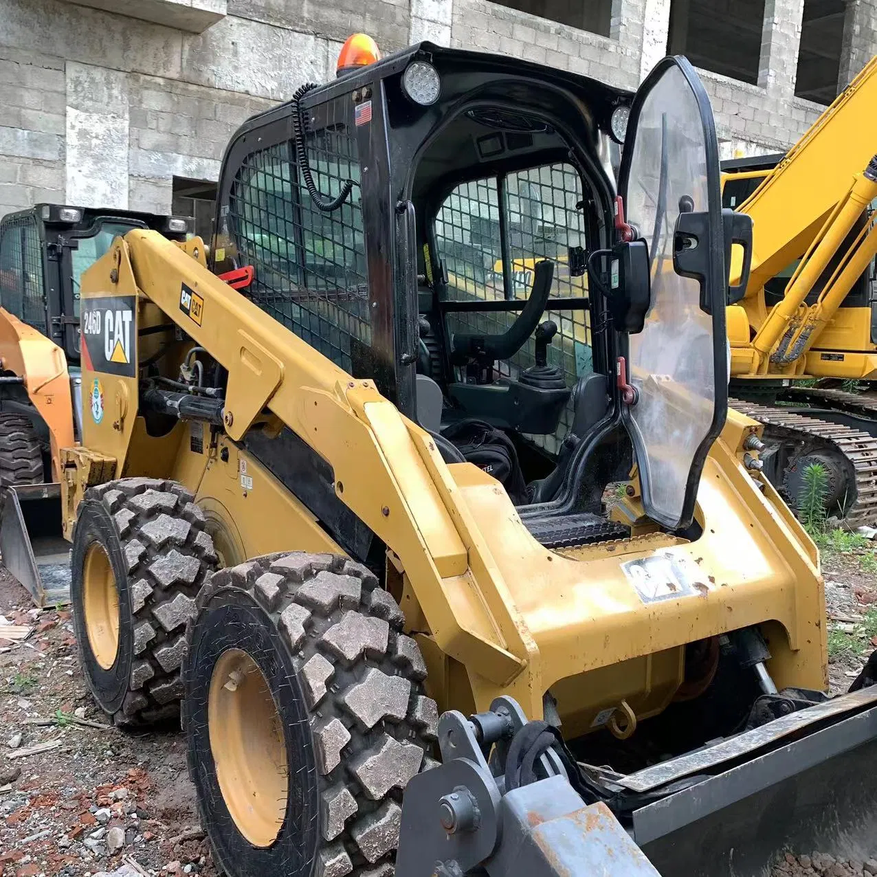 Usado 4X4 Tracción delantera de oruga mini cargadora de orugas Cat246D Cat246c cargadora de orugas con cubo de cargadora de orugas
