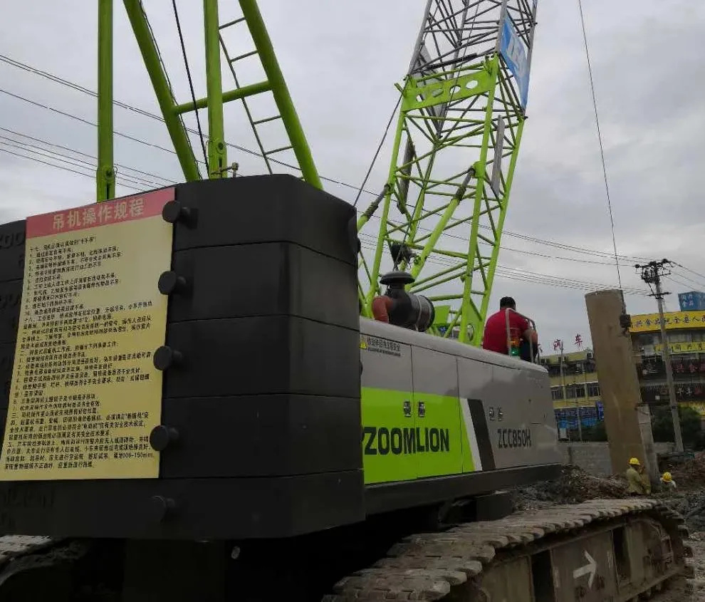 Grúa de Oruga Usada 80 Ton Zoomlion Nueva Grúa de Oruga RC Zcc850h en Buen Estado en Venta