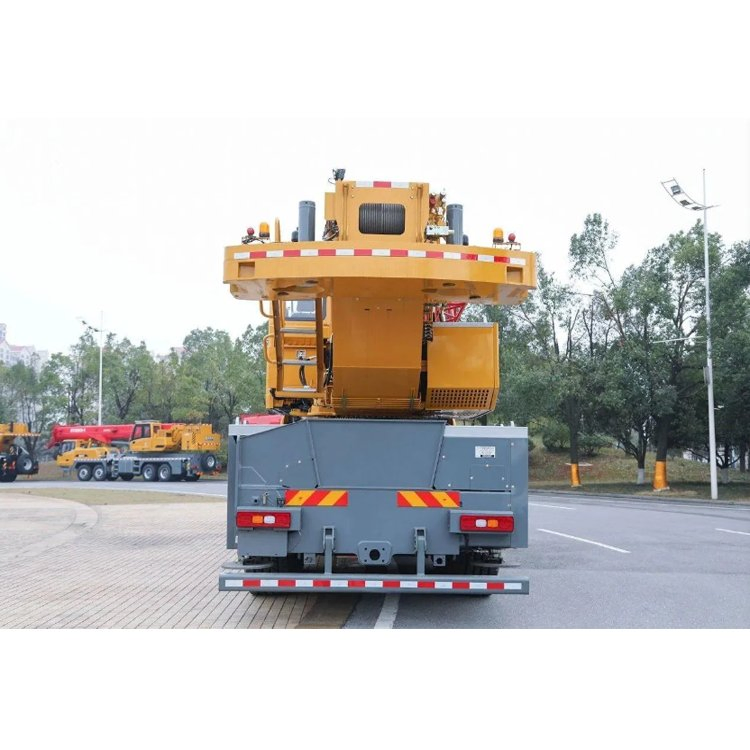 en Filipinas Original Nueva Serie de Alta Gama usada Grúa Todo Terreno Sany Sac800c7-8 80 Ton con Motor Weichai para Construcción